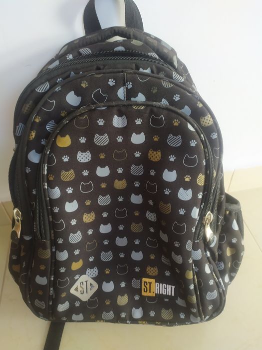 Czarny plecak w koty - używany stan dobry