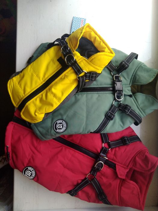 Жилетки, комбенізони речі для собачок і кішок