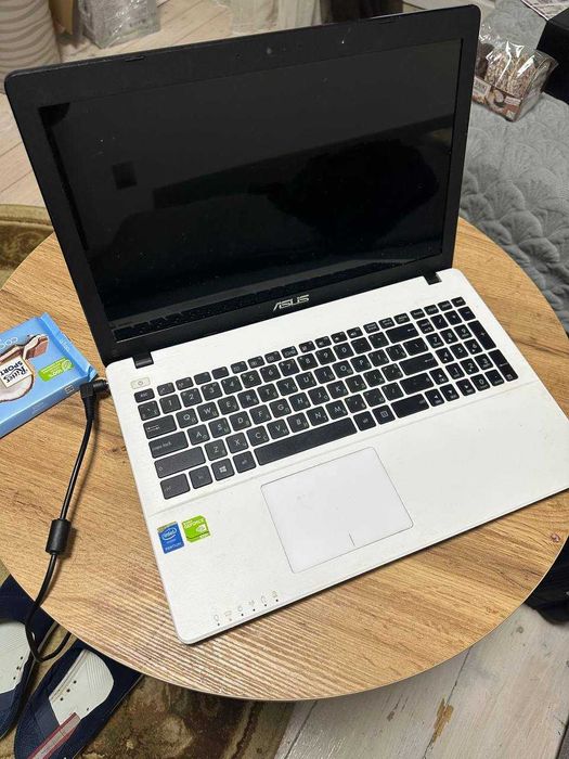 ноутбук ASUS X550C i сумка