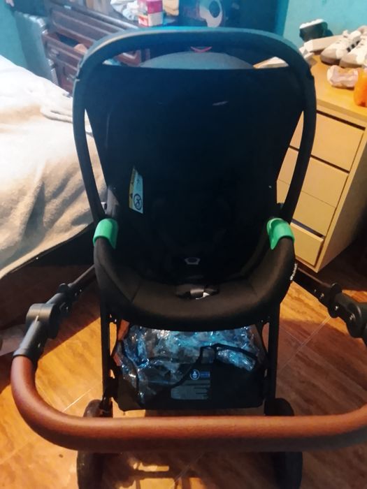 Carinho de bebe passeio