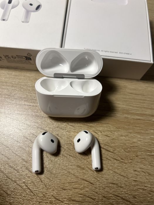 Airpods 4 usados uma vez