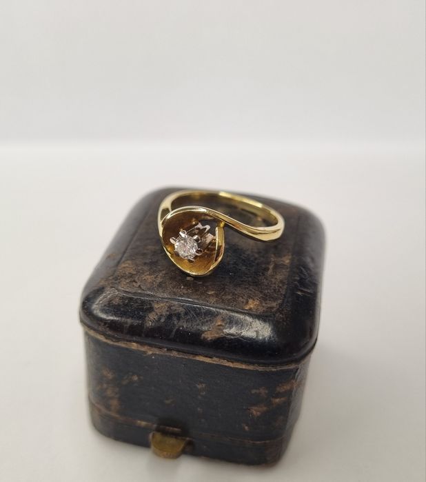 Pierścionek złoty z brylantem złoto 585