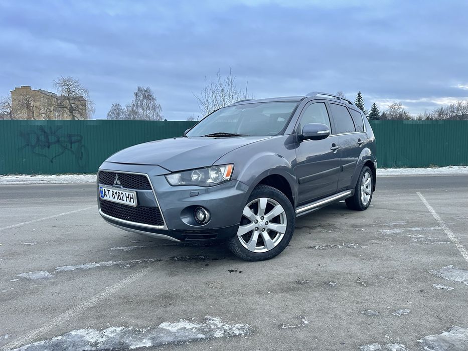 Mitsubishi Outlander XL   4x4 AVTOMAT
