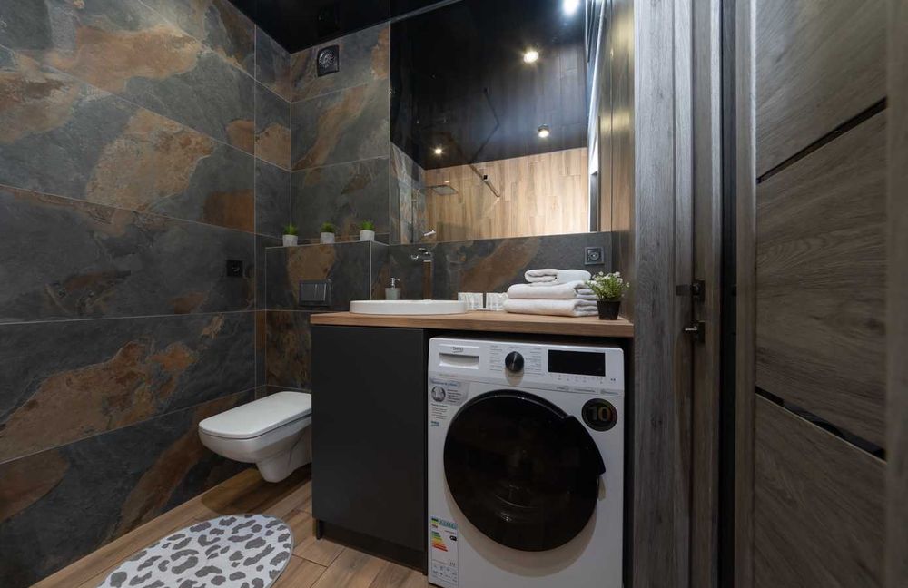 Є власне укриття! Студія подобово - стиль і комфорт на Бажана, 17.