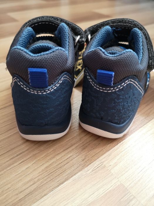 Buty Primigi rozm. 18