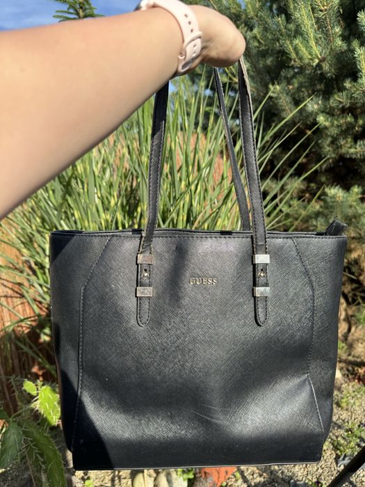 Czarna torba guess