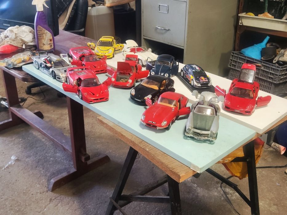 Lote de carros de corrida
