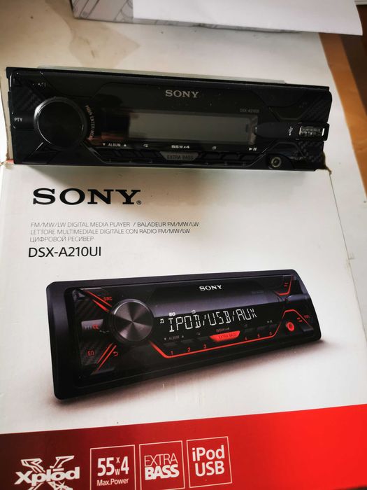 Radio automóvel Sony