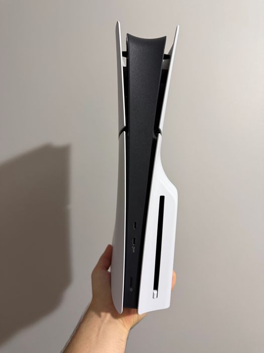 Konsola PS5 slim E-chassis 1TB