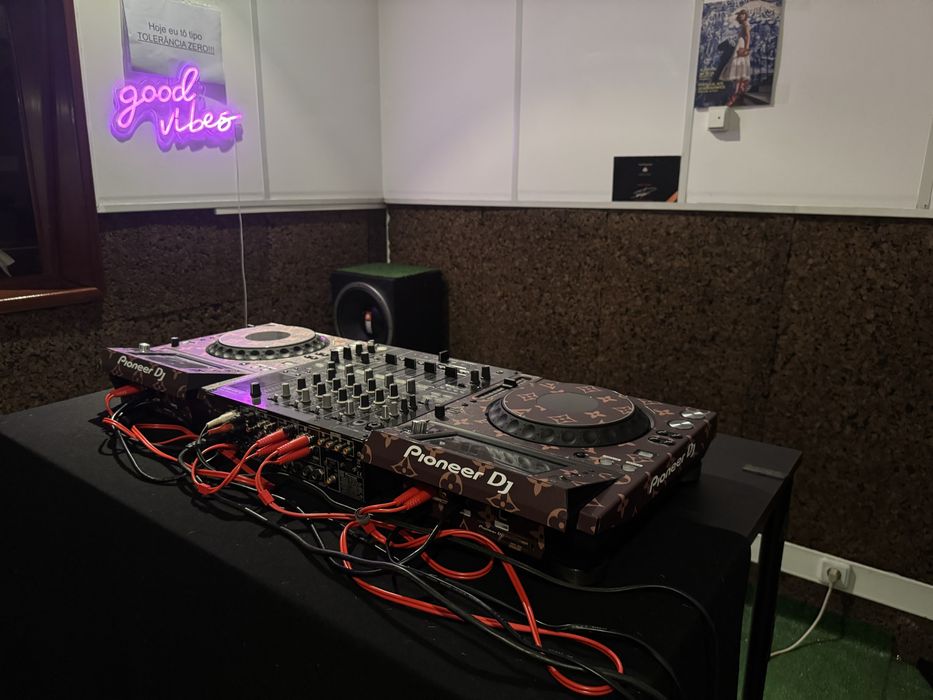 Sala de Ensaio para DJs – DJM 800 + XDJ 1000MK2