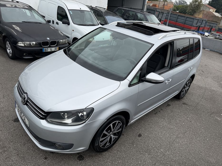 VW Touran 1.6TDi 105 CV 7 Lugares