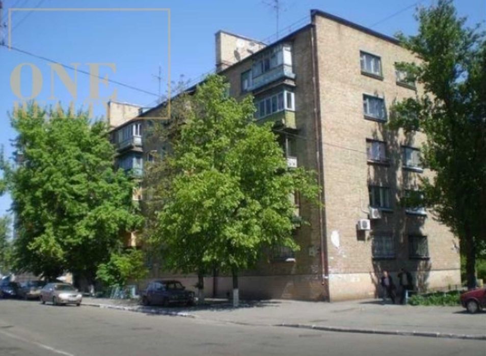 Продаж 2к квартири 42 кв.м Поділ, Андріївський узвіз, Вікна у затишний двір