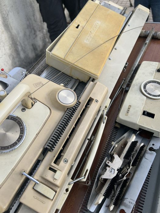 Maquina de Tricotar - EMPISAL