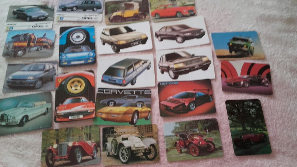 Varios calendários de carros