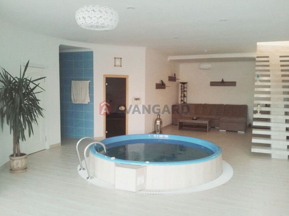 Комфортабельний особняк в Дахнівці