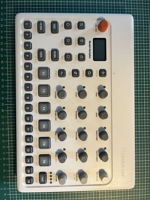 Electron model: samples425701230416373763