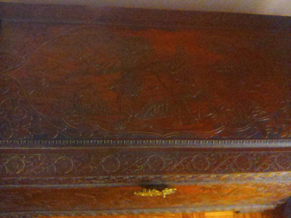 Arca/Baú Madeira Maciça Canfora Esculpida=> Tratada Encerada (Entrega)