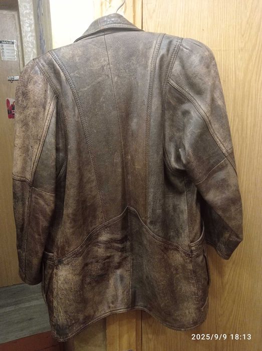 Продам кожаную куртку женскую, антиквариат