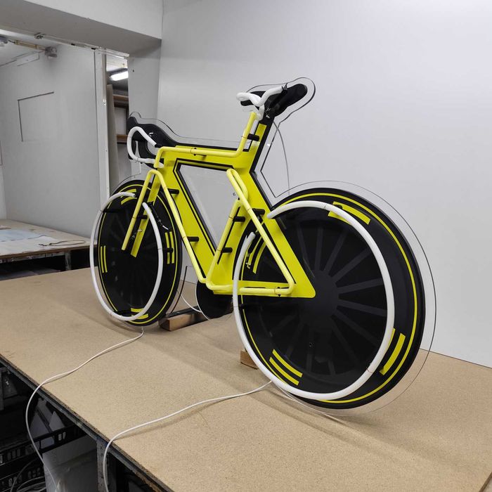 Bicicleta iluminação néon