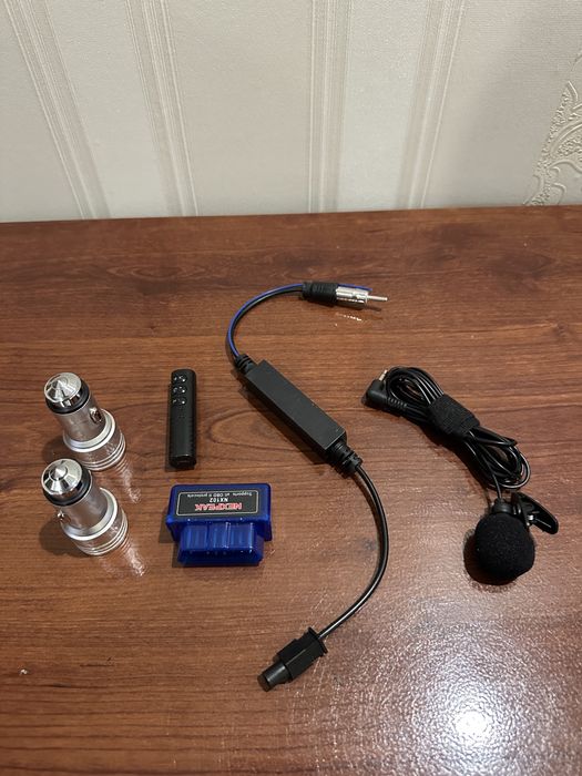 Антенний підсилювач, мікрофон, зарядне в авто, OBD, Aux