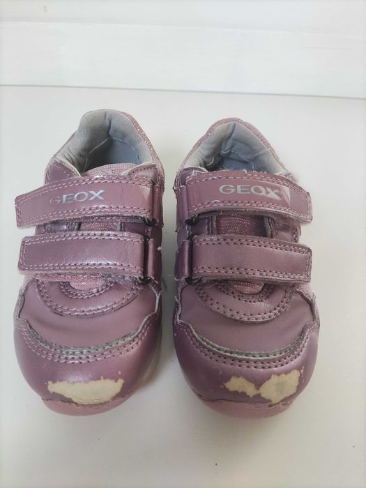 Sapatilhas e sapatos criança