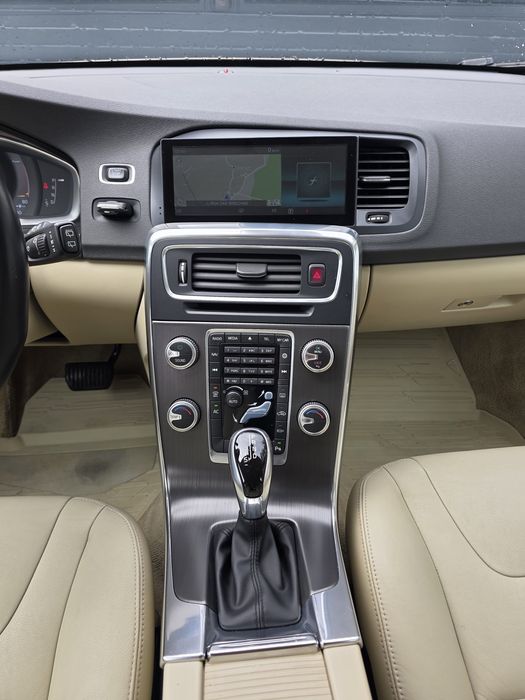 Volvo V60 Cross Country 2.0 D4 Pro Full Extras