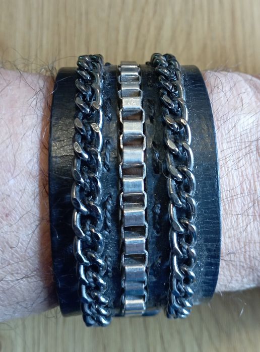 Браслеты кожаные .