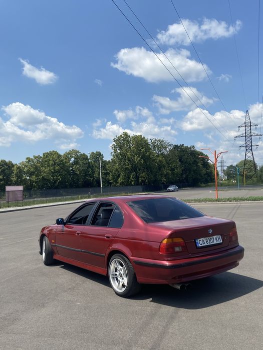 Продам BMW 520 E39