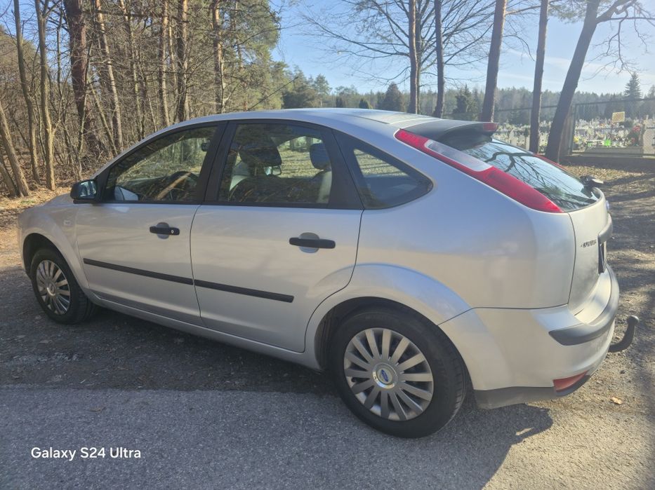 Zadbany ford focus z hakiem benzyna
