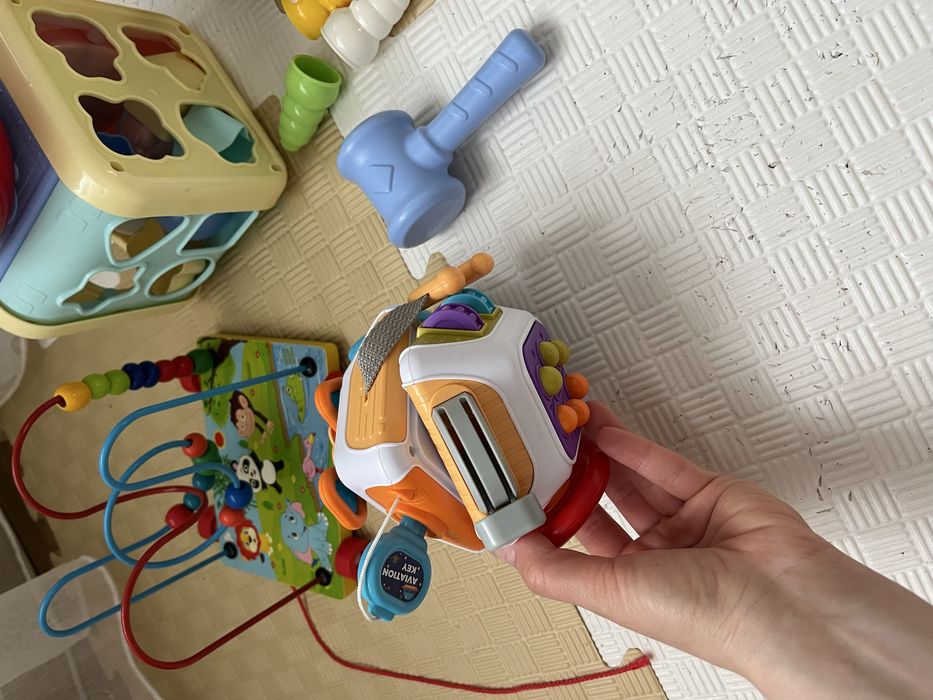 Іграшки дитячі лот