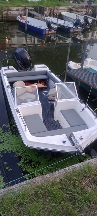 Łódź motorowa StarCraft