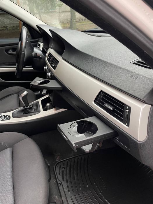 Продам BMW e91 320d