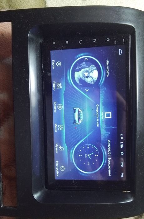 Смарт екран для автомобіля