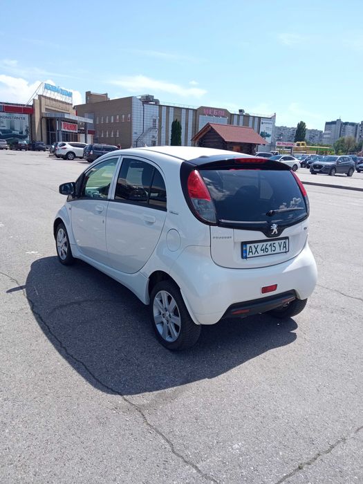 Peugeot ion 2016