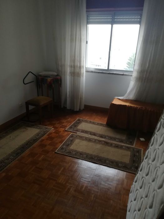 T2 Damaia perto da estação