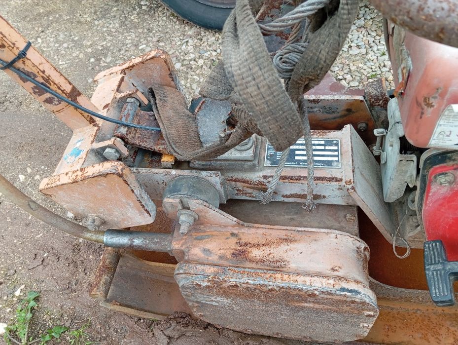 Placa vibradoras marca Case