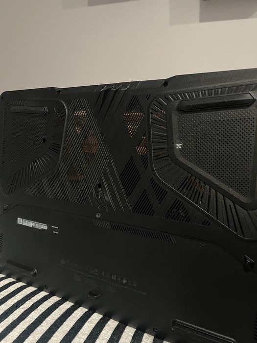 MSI 17 AI C1V  RTX 4070 I9 Ultra