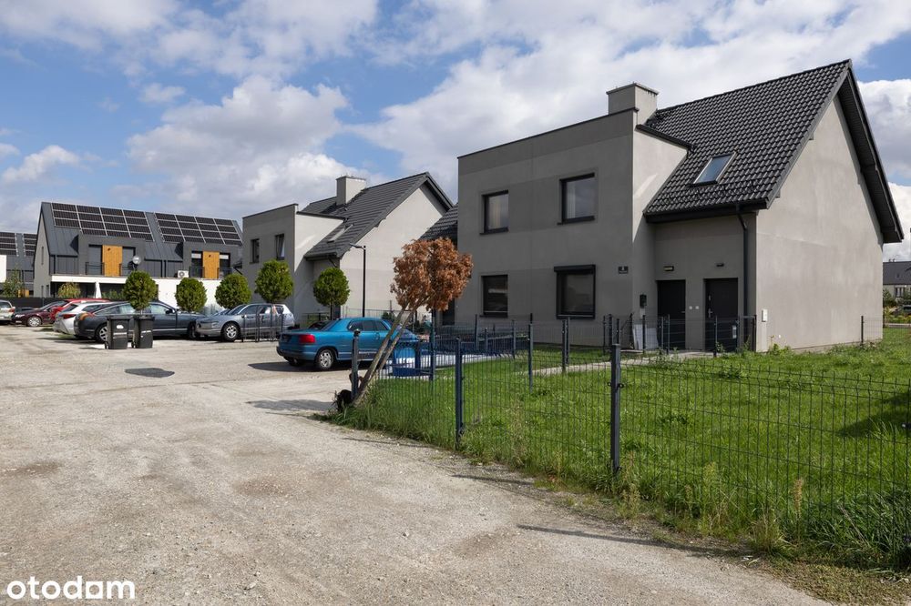 Nowe 3-Pokojowe Dom  Z Ogrodem 82 M² | Mędłów | Pierwszy Najem