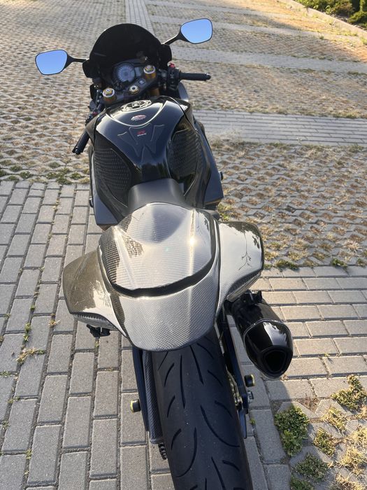 Продам suzuki gsxr 1000 k7-k8