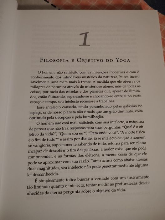O Livro de Yoga Completo e Ilustrado Usado
