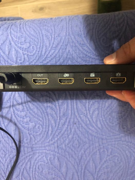 Hub HDMI switch One For All