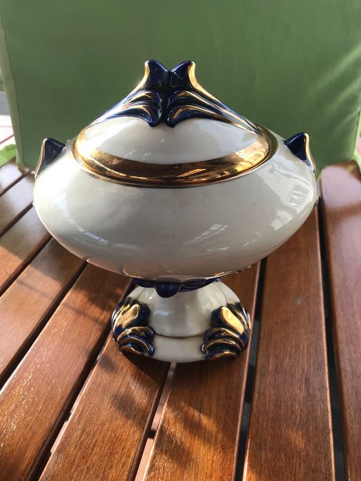 Jarras em porcelana decorativas