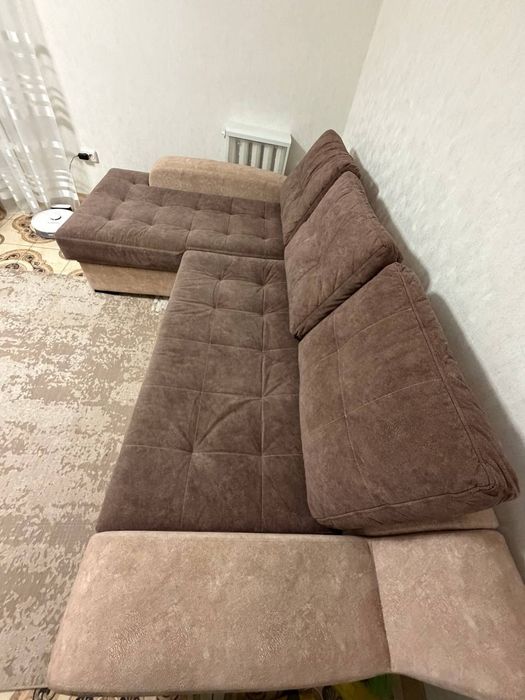 Продам кутовий діван 270 на 170