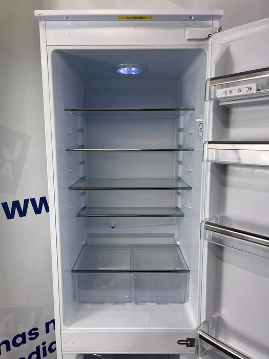 Lodówka Do Zabudowy Amica 177Cm/ Klas A +/Dostawa/Gwarancja