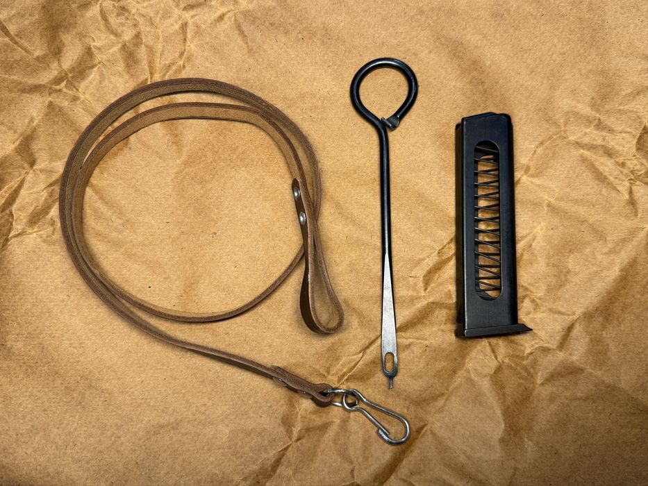 Тренчик ( ремінець ) + шомпол ( протирка ) для ПМ