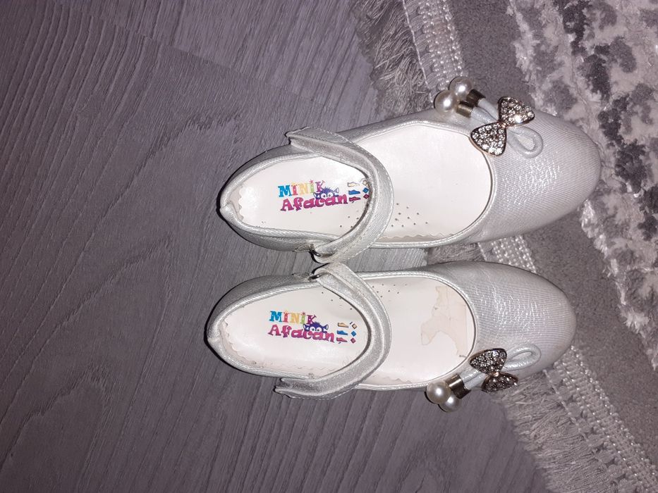 Туфлі для дівчинки розмір 28