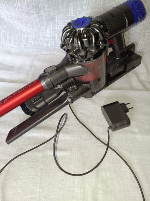 Odkurzacz Dyson V6 bezprzewodowy komplet