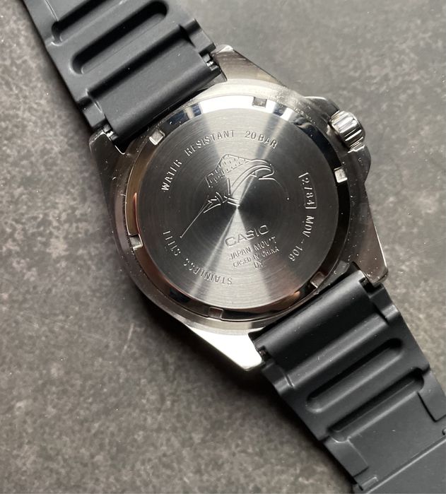 Годинник Casio Duro MDV-106-1A новий оригінал diver's 200M mdv-107