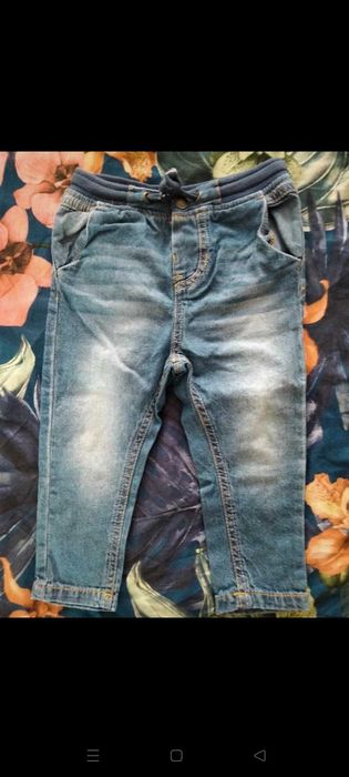 Spodnie jeansowe r. 86