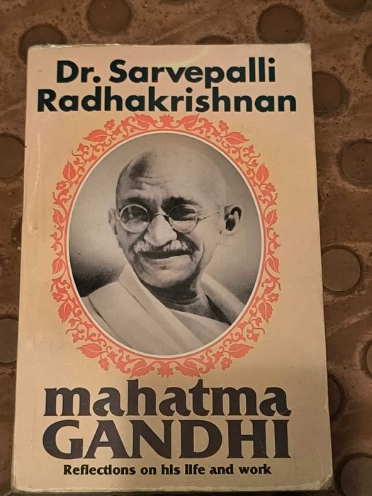 Mahatma Gandhi: reflections on his life and work
de S. Radhakrishnan